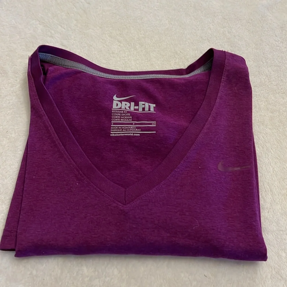 Nike‎ dri fit Tshirt